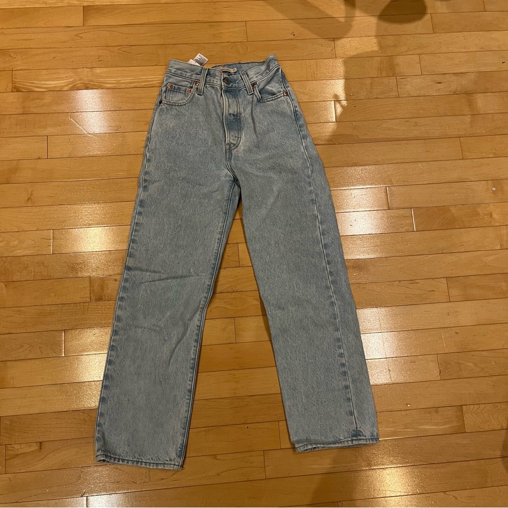 Levi’s Ribcage Straight Ankle Jeans